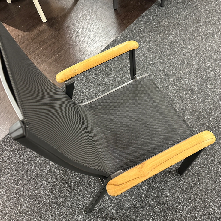 MWH Stapelstuhl Reno Aluminium mit Teak Armlehnen – Bild 7
