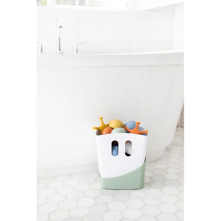 Ubbi Freestanding Bath Toy Organizer Bath Caddy with Removable Drying Rack Bin & Scoop for Toddlers + Baby, Sage – Bild 5
