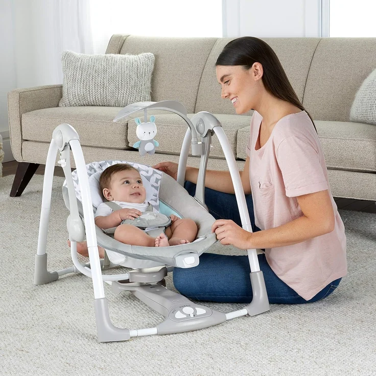 Ingenuity, Raylan 2 in 1 zusammenklappbare Babschaukel und -sitz, mit Vibrationen, automatischem Schaukeln und Melodien, Grau, 1 Stück (1er Pack) – Bild 3