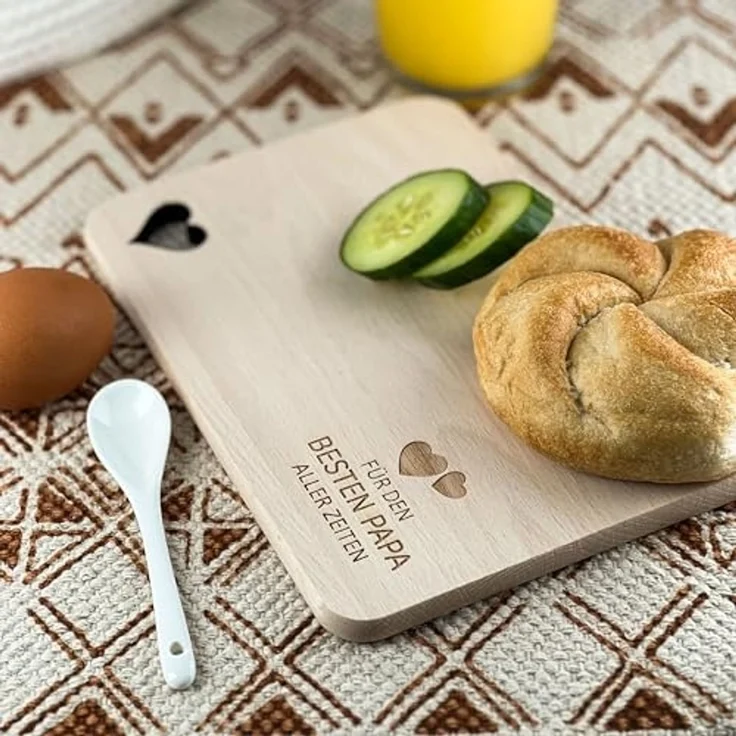Spruchreif® Frühstücksbrett Frühstücksbrettchen aus Holz · Brotzeitbrett mit Gravur · Geschenk für Familie · Holzbrettchen mit Herzausschnitt – Bild 3