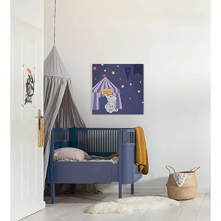 Komar Keilrahmenbild - Starry Night mit Dumbo - 60 x 60 cm - Hochwertiges Kinderzimmerbild, FSC-zertifiziert, handgefertigt in Deutschland – Bild 2