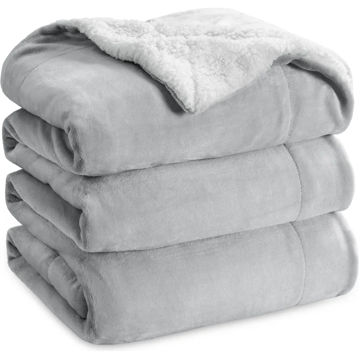 BEDSURE Sherpa Kuscheldecke Flauschig 230x270 - Sofadecke, Hellgrau | Dicke Wolldecke, Weich Tagesdecke, Geschenke für Frauen, Warm Wohndecke für Couch, Schlafzimmer & Wohnzimmer,Waschbar
