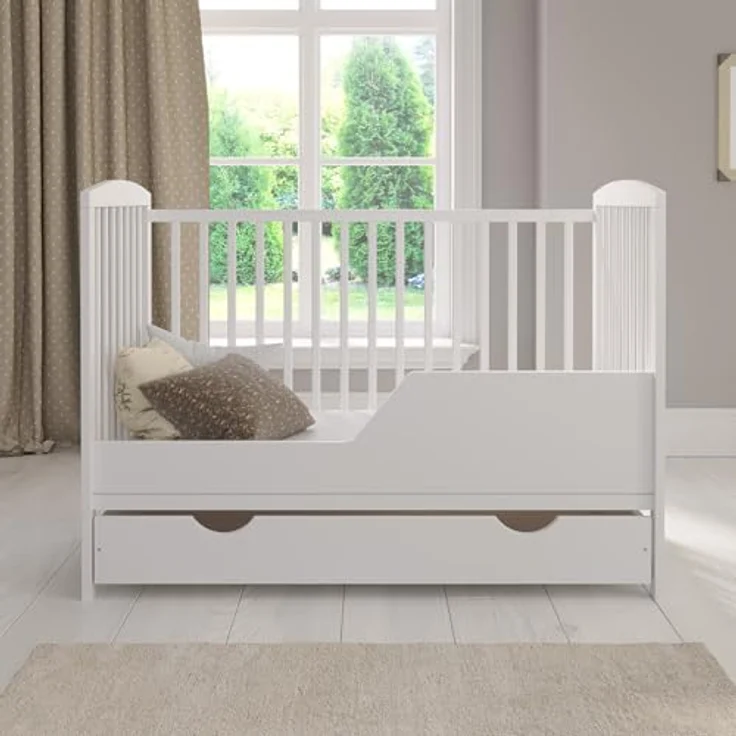 Weiß Babybett Gitterbett mit Schublade 120x60 + Schaumstoffmatratze + Sicherheitsgitter aus Holz + Schutzhülle – Bild 5