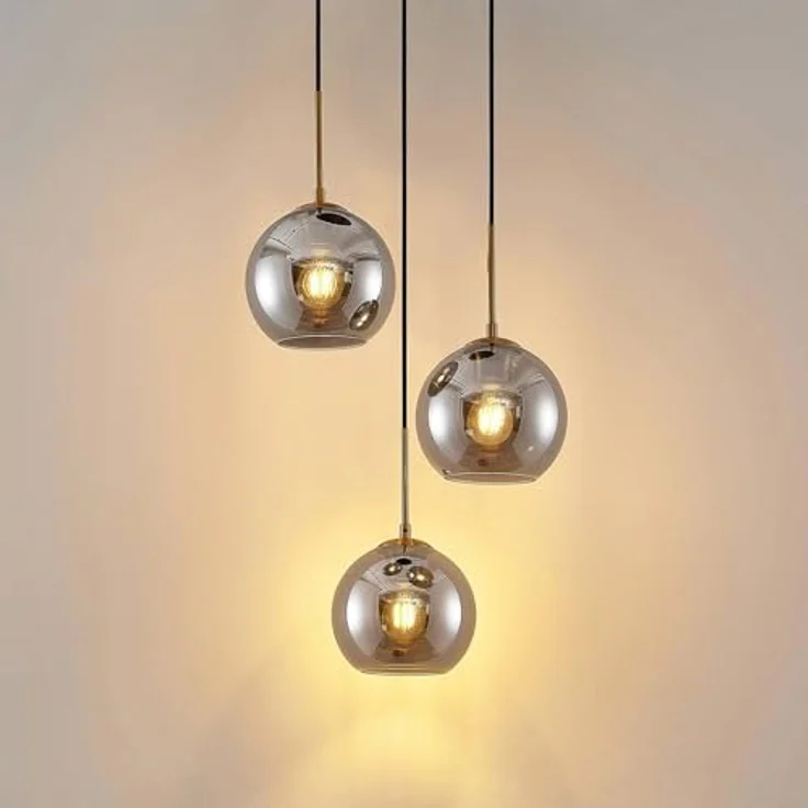 Lindby Hängelampe Jurian, 32 cm, 3-flg., mit rauchgrauen Glasschirmen und bronzenen Details – Bild 6