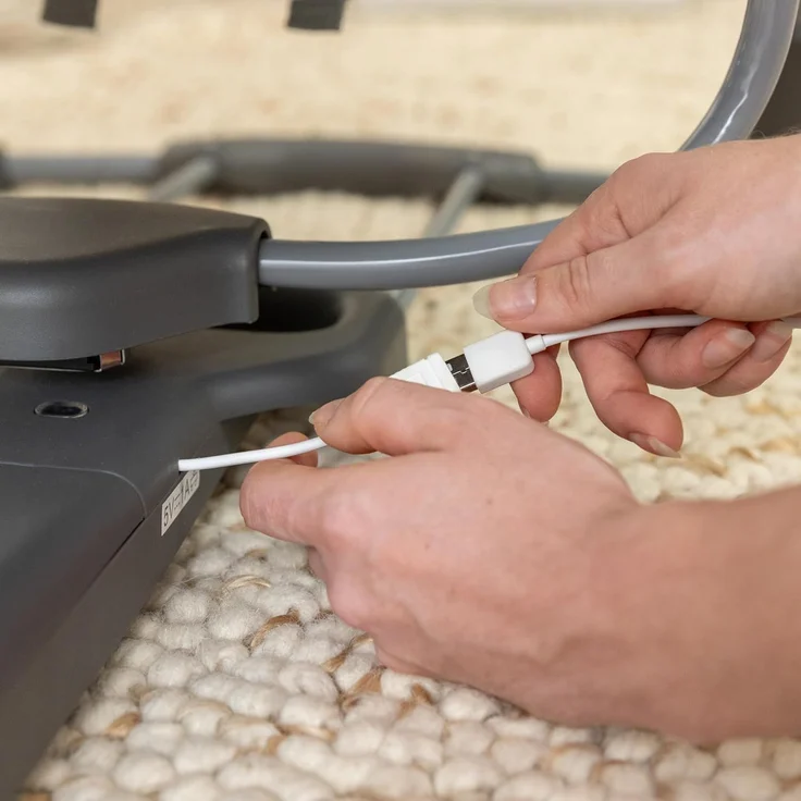 Ingenuity Every Season Swing 'n Go Tragbare Schaukel - Khlende und wrmende Stoffe, abnehmbare nachhaltige Spielzeugstange aus Holz, 2 Spielzeuge, Musik, motorisierte, fr 0-9 Monate, Grau - Wesley – Bild 9