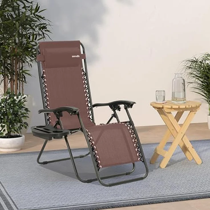 SereneLife Liegestuhl Klappbar, Strandliege 2 Stück Braun als Gartenmöbel zum Relaxen, Outdoor Möbel mit Seitentisch, Kopfkissen & Getränkehalter Wetterfest, Verstellbarer Deckchair, Gartenbett – Bild 3