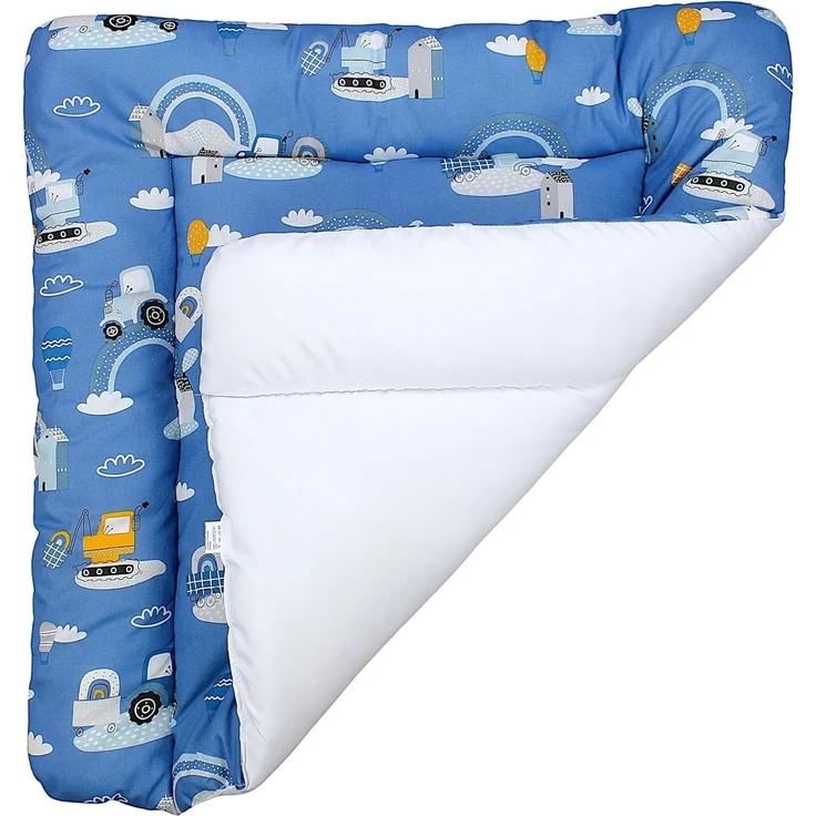 TupTam Baby Wickeltischauflage mit Baumwollbezug Gemustert, Farbe: Traktoren/Regenbögen/Blau, Größe: 75x85 cm – Bild 4
