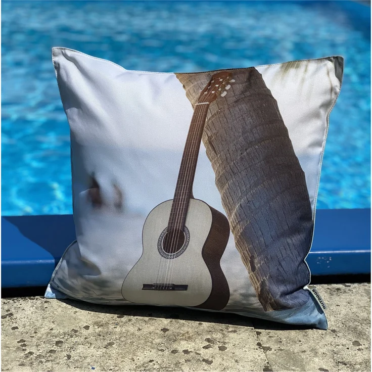 heimtexland ® Outdoorkissen Lotus Effekt 45x45 Garten Dekokissen Wasserabweisend Outdoor Lounge Deko Kissen Typ742 Beach Gitarre – Bild 2