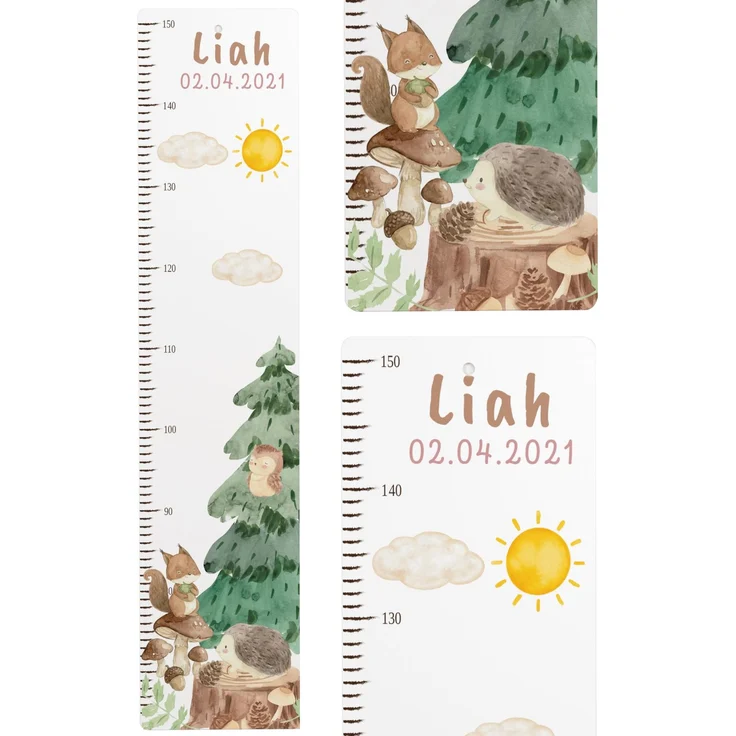 Kidsmood - Personalisierte Messlatte Kinder aus Aluverbund – Hochwertige Messleiste & Wand-Deko für Kinderzimmer mit liebevollem Wald – Tolles Taufgeschenk für Mädchen & Jungen - Skala 65-140cm