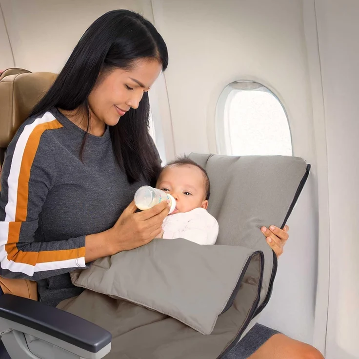 Deryan Air Traveller – Baby-Reisebett mit Matratze – Babybett für Flugzeuge und Reisen – Baby-Reisebett (Flugzeug) – 2 in 1 – Stuhl und Bett – mit Tragetasche und Matratze – 75 x 45 x 6 cm – Bild 4