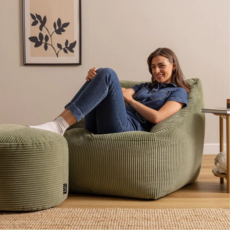 Icon Natalia Sitzsack Sessel mit Hocker für Erwachsene, Salbeigrün, Flauschiger Cord Stoff, Riesen Sitzsack Cord mit Füllung, Bean Bag Chair, Bequemer Sessel Wohnzimmer, Lounge, Schlafzimmer, Büro – Bild 1
