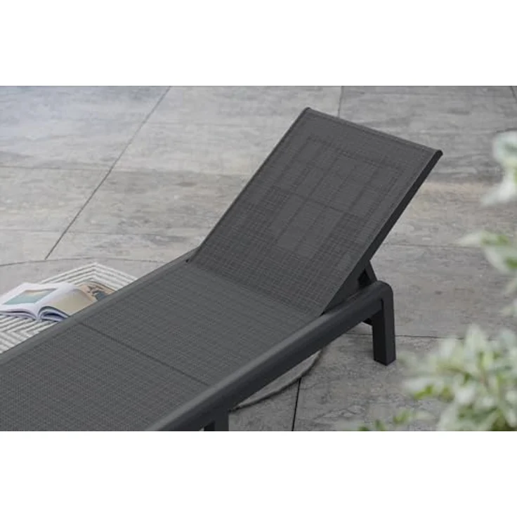 Keter Palma Sonnenliege für den Garten mit 4-Fach Verstellbarer Rücklehne, klappbare Gartenliege, grau, 187 x 58 x 29 cm, pflegeleicht, wetterfest und uv-beständig – Bild 7