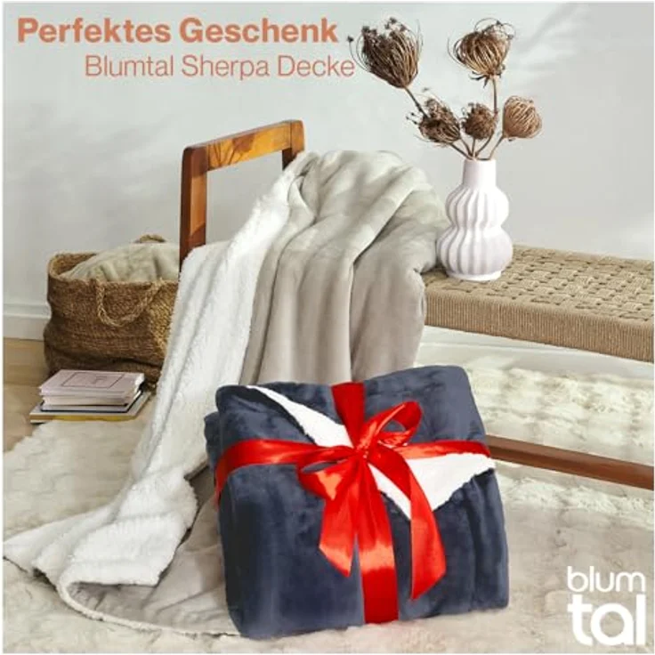 Blumtal Premium Sherpa Kuscheldecke flauschig - Wohndecke Kuscheldecke 130x150 cm - Oeko-TEX zertifizierte Fleecedecke 130x150 cm - Wohn- & Kuscheldecke - Wohndecke 130x150 cm in Dark Ocean - Blau – Bild 7