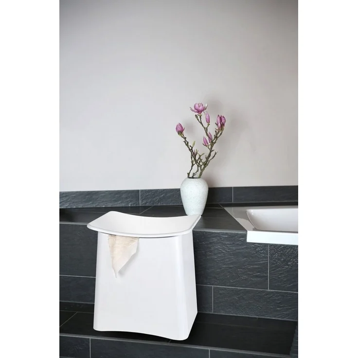 WENKO WING Badhocker, Weiß, mit herausnehmbaren Wäschesack – Bild 1