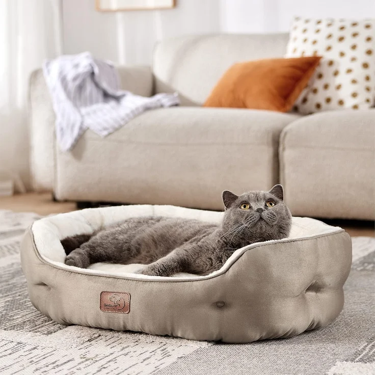BEDSURE Katzenbett waschbar Katzen Bettchen - 63 x 53 x 20 cm Katzen Bett mit Zweiseitig Innenkissen Katzenschlafplatz für Katzen oder kleine Hunde, Kamel – Bild 9