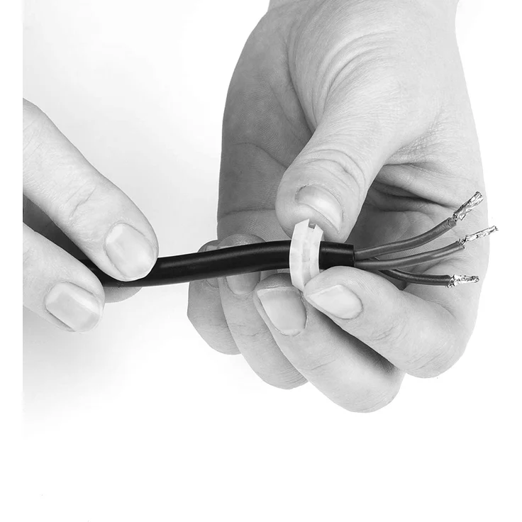 Moderne 12 Watt LED Deckenleuchte fürs Bad aus gebürstetem Stahl & Glas, IP44 – Bild 13