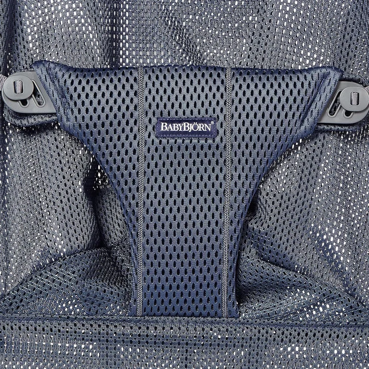 BabyBjörn Bliss Mesh Babywippe Marineblau Blau – Bild 7