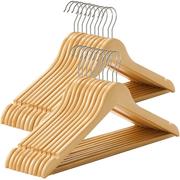 SONGMICS Kleiderbügel Holz, 20er Set, Bügel aus Massivholz, Einkerbungen im Schulterbereich, rutschfester Hosensteg, um 360° drehbarer Haken, für Anzüge, Hemden, naturfarben-silbern CRW001-20