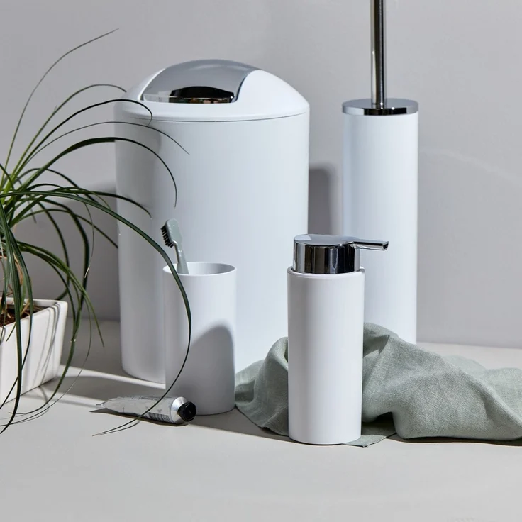 WENKO CALVO Accessoire Set, Weiß, Zahnputzbecher, Seifenspender, WC-Garnitur, Kosmetikeimer – Bild 2