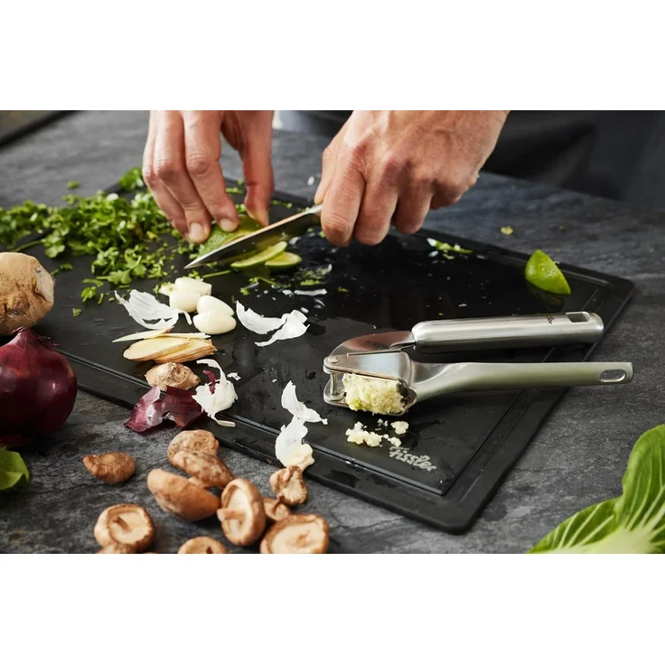 Fissler Schälmesser Essential, handlich, Halbkropf, gerade Schneide, gewölbter Klingenrücken – Bild 4
