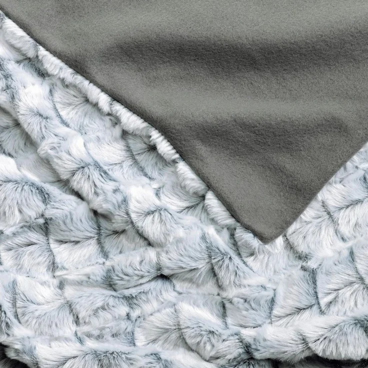 Wohndecke Masha Kuscheldecke Tagesdecke Fellimitat Fleece 150x200cm grau, aqua-textil, bügelfrei,flauschig,mollig warm,warm,weich,waschbar,effektvoll – Bild 2