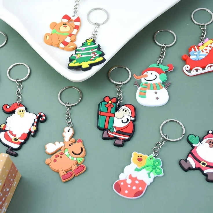 100 Stück Cartoon Weihnachts Schlüsselanhänger Weihnachtsdeko – Bild 5