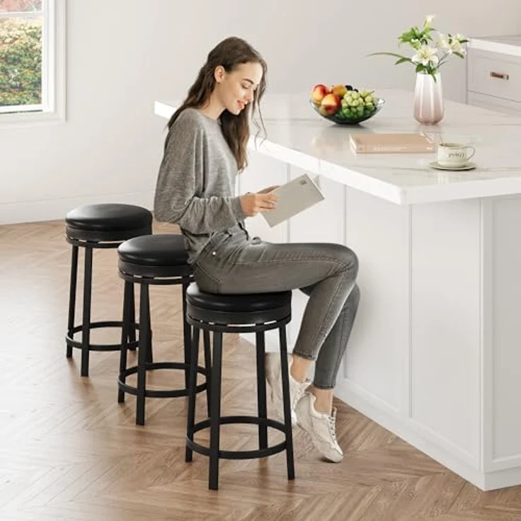 GarveeHome 360°Drehbar Runde Barhocker 2er Set, 62cm Hoch Barstühle mit Fußstütze, Küchenthekenhocker mit PU-Kunstleder und Metallrahmen, Hocker für Bartisch, Küchenstühle für Küche/Bar, Schwarz – Bild 4