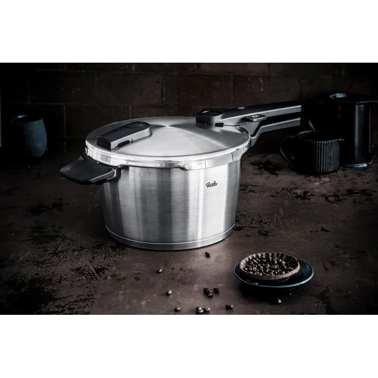 Fissler Schnellkochtopf Vitaquick® Premium Edelstahl Schnellkochtopf mit Dämpfeinsatz, Edelstahl 18/10 (3-tlg), Made in Germany, mit gelochtem Einsatz