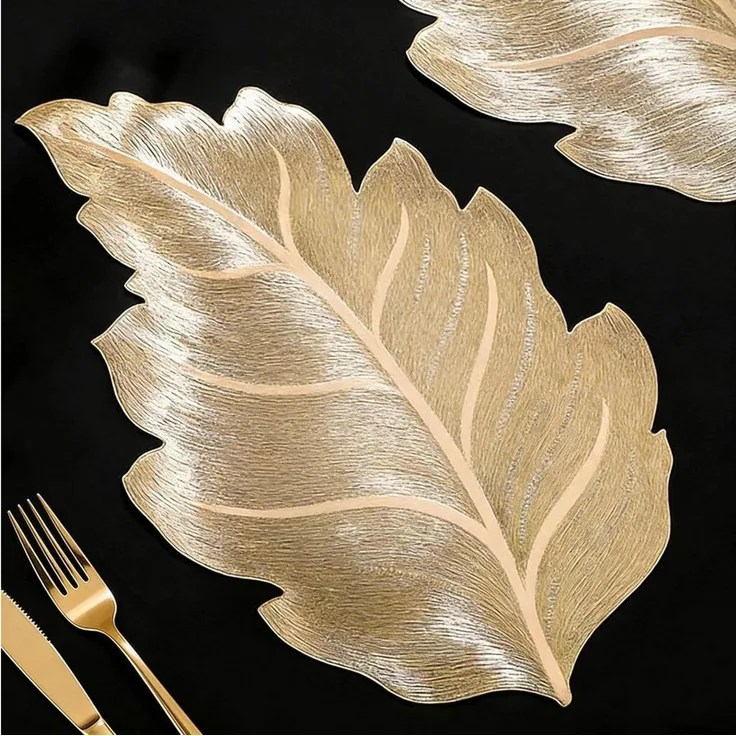 FELIXLEO Platzset 6 Goldene Blatt Platzsets Abwaschbar 32 cm Tischdeko Tischset, (1-St)