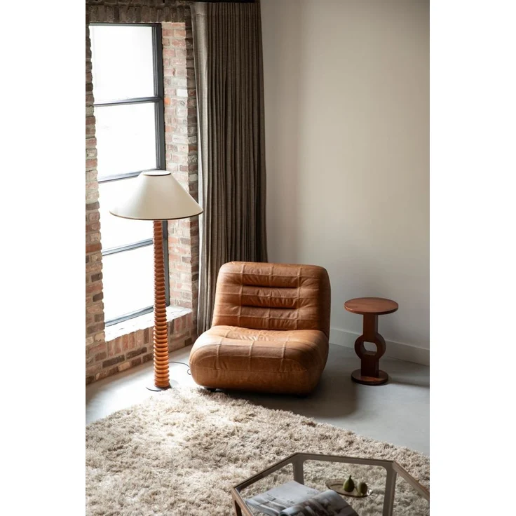Loungesessel Wyatt Cognac aus Leder mit Gummibaumholz-Beinen – Bild 4