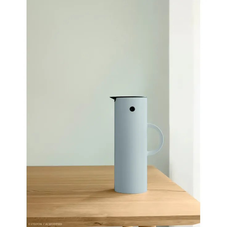 Stelton EM77 Isolierkanne 1 L soft cloud – Bild 2