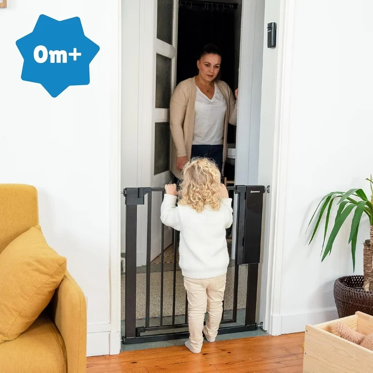 Badabulle Treppenschutzgitter Safe&Pass | Türschutzgitter für Öffnungen zwischen 75 und 81,5 cm | Automatische Entriegelung mit Sensor – Bild 7