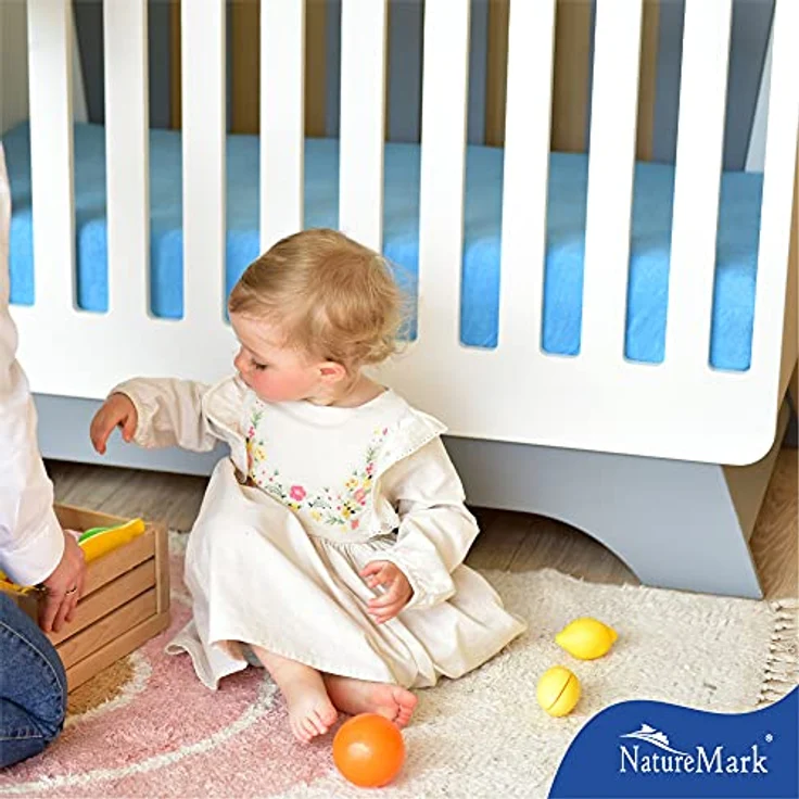 NatureMark Spannbettlaken Frottee Spannbettlaken, 80% Baumwolle / 20% Polyester, Gummizug: rundum, (2 Stück), 2er Set Kinder Spannbettlaken Frottee, Spannbetttuch 80% Baumwolle / 20% Polyester, für Babybett und Kinderbett, 70x140 cm - Hellblau – Bild 8