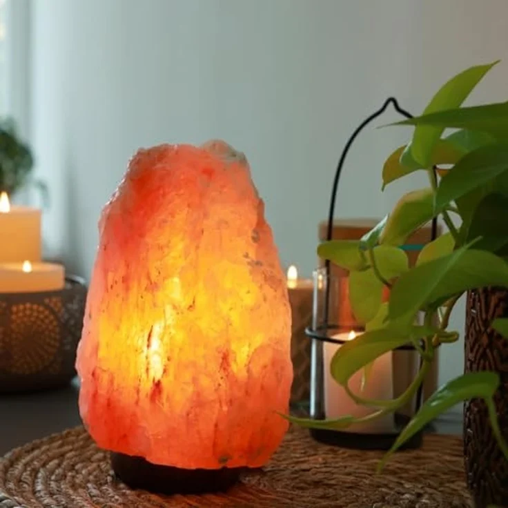 Salzlampe aus natürlichem Kristallsalz aus dem Salt Range, Pakistan, 2-3 kg – 100% reines Kristallsalz – handgeschnitzt – inklusive Kabel und Glühbirne – Holzsockel – hochwertige Qualität – Zen’Light – Bild 7