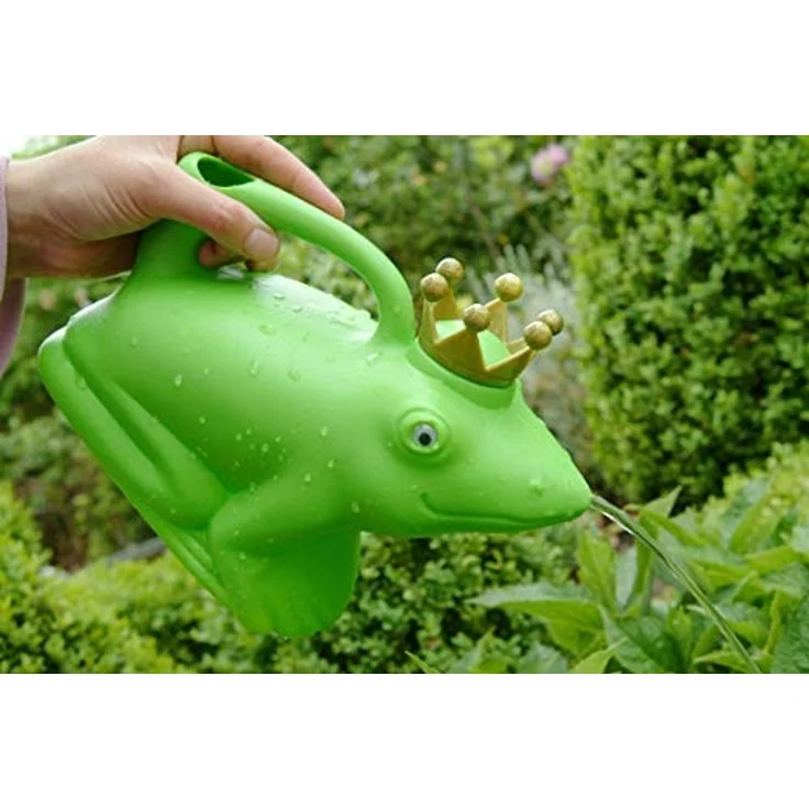 Gießkanne "Froschkönig" in grün mit Krönchen aus Kunststoff – Bild 2