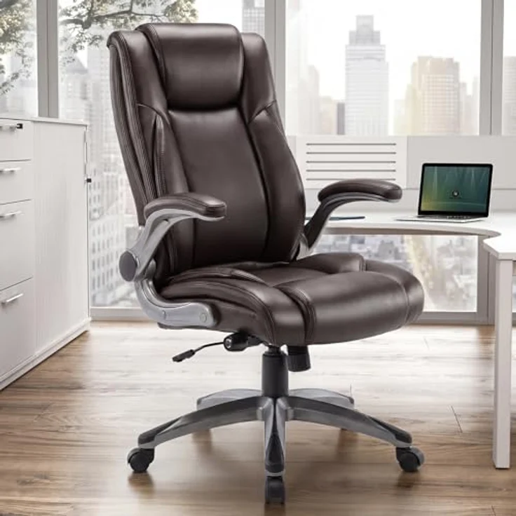MALOL Ergonomischer Bürostuhl, Schreibtischstuhl aus Kunstleder mit elegantem Design, aufblasbarer Lendenstütze, Federkern-Sitzkissen, klappbaren Armlehnen, für Büro & Homeoffice, Braun – Bild 1