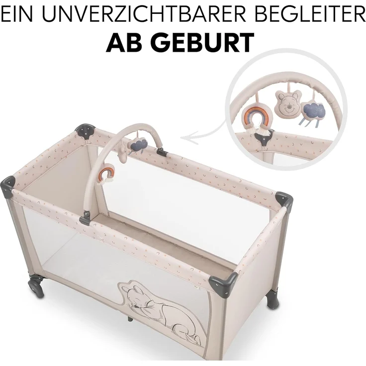 hauck Kinderreisebett Dream N Play Go mit Spielbogen, Rollen und Transporttasche, Klein Zusammenklappbar, Baby Reisebett Kleinkind ab Geburt bis 15 kg (Disney Pooh Rainbow Beige) – Bild 4