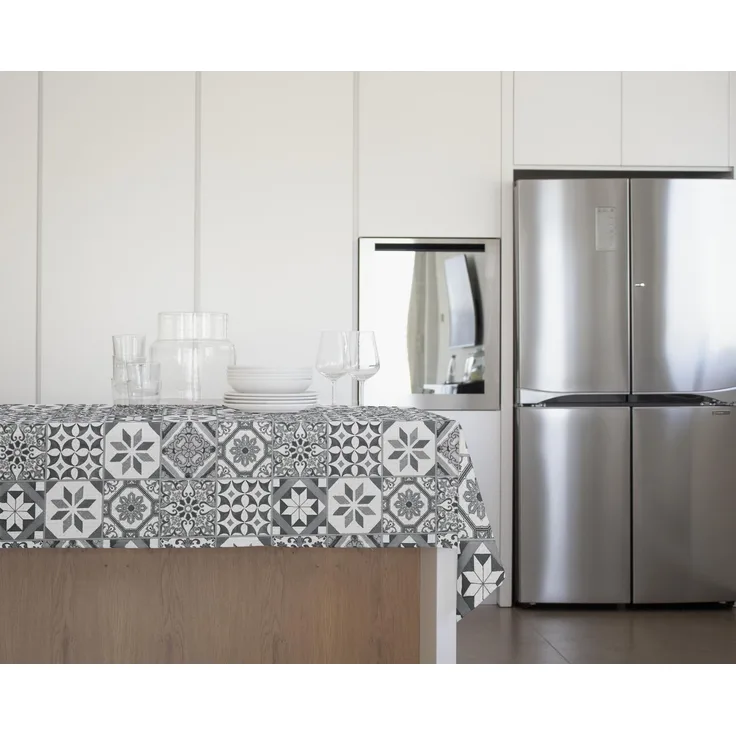GEMITEX Traditionelle Tischdecke, Plüsch, gewachst, wasserdicht und schmutzabweisend, Dekor 4126 Majolika grau, ideal für rechteckige Tische für 10/12 Personen, 140x240 cm, hergestellt in Italien,