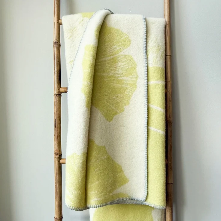 WoolOnly Wendedecke Wolldecke Plaid aus Norwegischer Wolle 130x200 cm (Ginkgo Vintage Lemon) – Bild 8