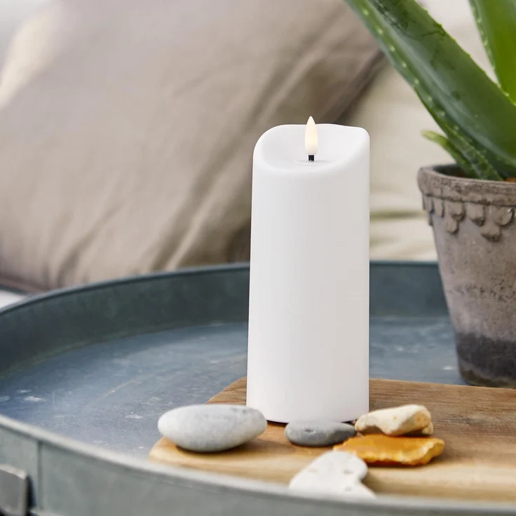 Große LED Outdoor-Kerze ,Flamme', Batterie und Timer, flackernd, warmweiß, 18cm – Bild 2