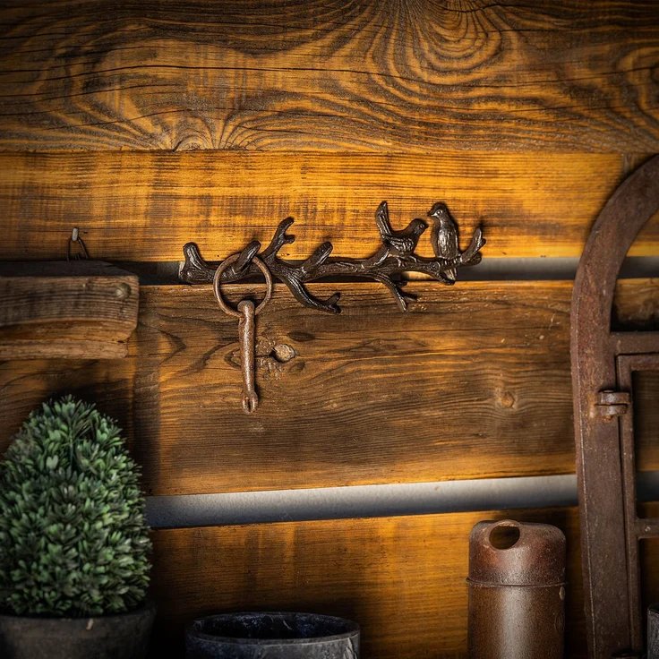 KADAX Hakenleiste aus Gusseisen 31,5 x 10,5 cm, rustikale Wandgarderobe im Ast-Design mit 2 Vögeln, Garderobenleiste zur Wandmontage, Garderobe Wandhaken (Braun) – Bild 4
