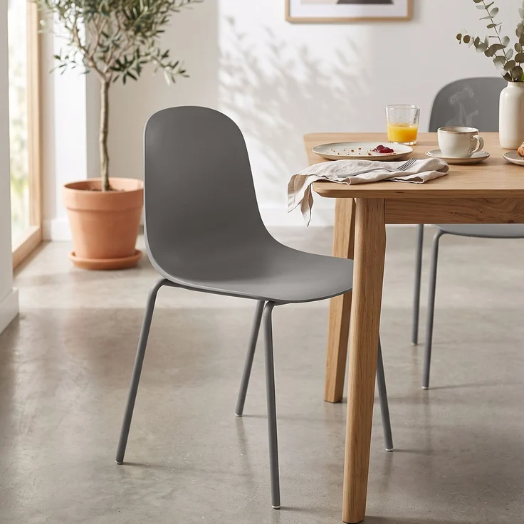 CLP Stapelstuhl Hardin mit ergonomischer Kunststoffschale und stabilem Metallgestell - Farbe:taupe – Bild 3
