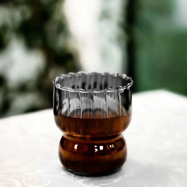 8er Set Moderne Gläser 300 ml Riffle Design Trinkgläser aus Borosilikatglas in Schwarz – Bild 3
