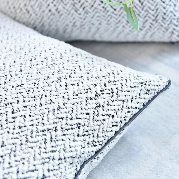 Gardinenbox Dekokissen, Chenille Bouclé-Optik Schwarzer Paspelierung 2023330K – Bild 5