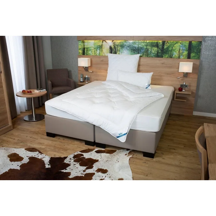 Bettdecke Royal Soft Duo, Füllung: Polyester, Bezug: Microfaser, Bettdecke 155x220 cm, warme Bettdecke