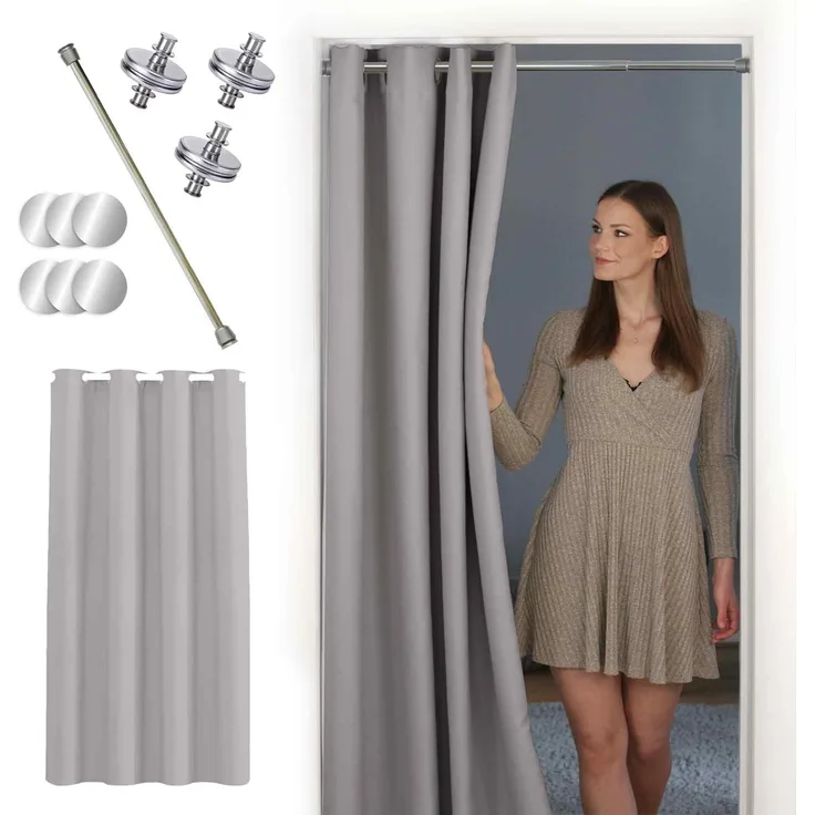 tinycurtains Türvorhang mit Stange silber 70-120 cm Thermo Vorhang ohne Bohren, mit Magneten, Ösen, abdunkelnd, Polyester, hellgrau Moonlight, Türgardine mit Klemmstange Raumtrenner verdunkelnd
