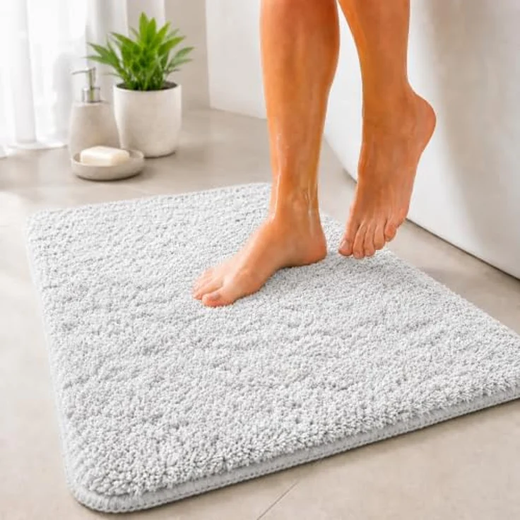 Floordirekt Badematte Sky, Hochflor Badezimmerteppich, rutschhemmend & schnelltrocknend, geeignet für Fußbodenheizung, 70 x 120 cm, Weiß – Bild 1