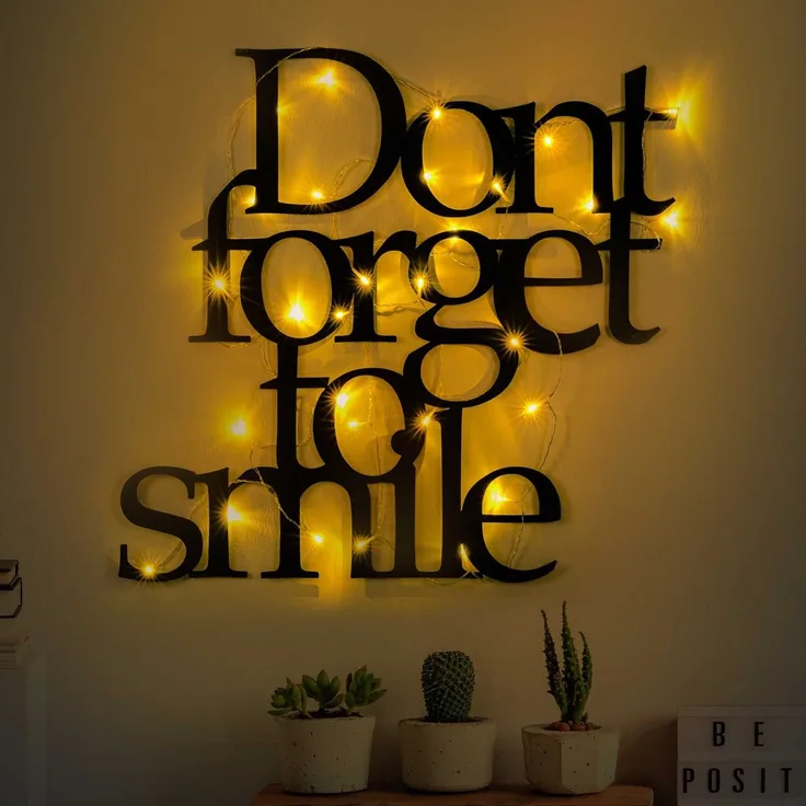 Wallity 'Dont Forget To Smile 183' Dekoratives Wandaccessoire aus Metall, Schwarz, 70 x 67 cm