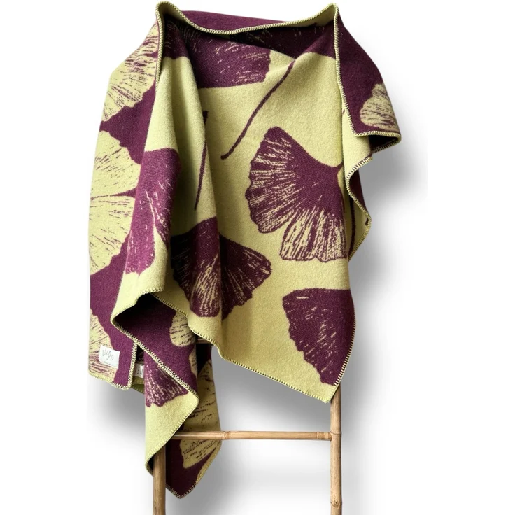 WoolOnly Wendedecke Wolldecke Plaid aus Norwegischer Wolle 130x200 cm (Ginkgo Vintage Plum) – Bild 7