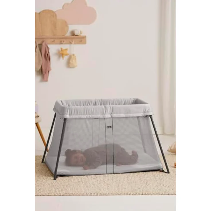 BABYBJÖRN Reisebett Light mit Spannbetttuch, Silber – Bild 7